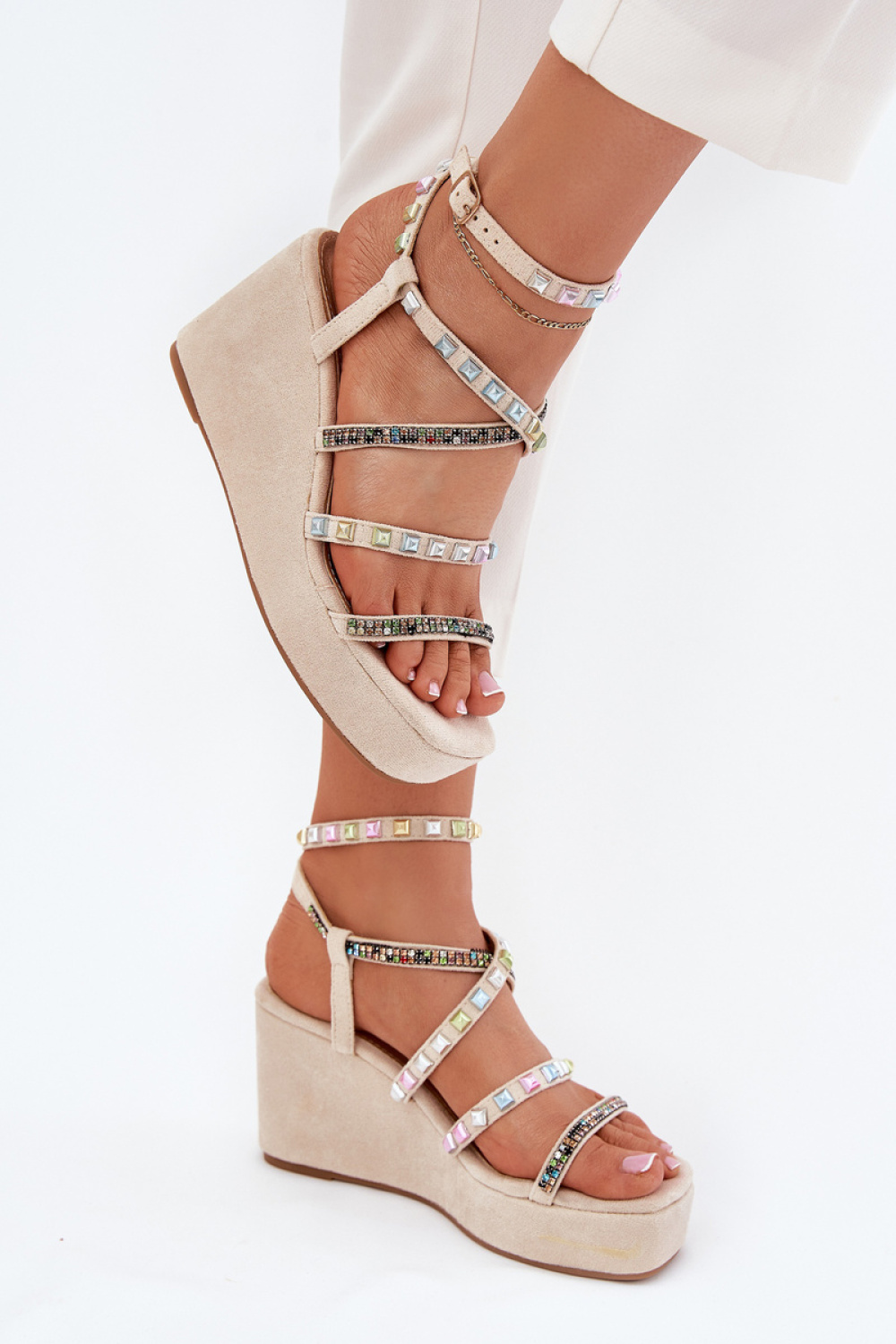 1084238 Buskin model 215005 Step in style