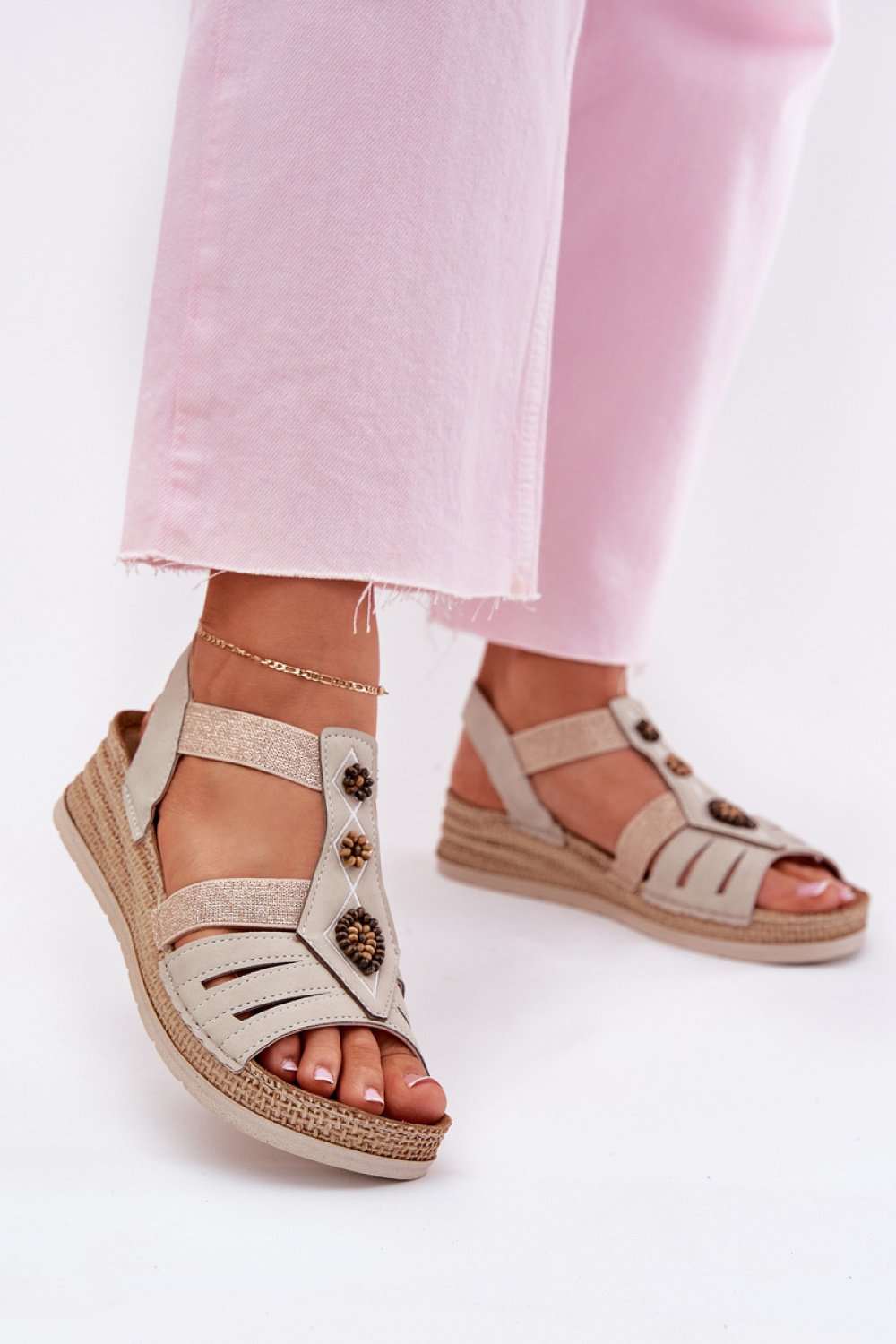 1084262 Buskin model 215013 Step in style