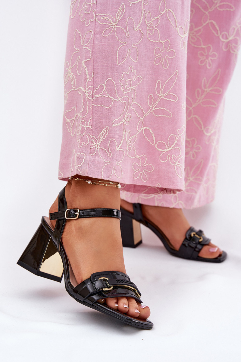 1085311 Heel sandals model 215347 Step in style