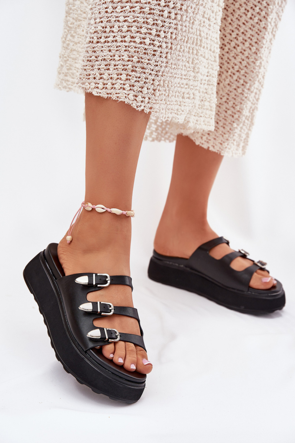 1087216 Flip-flops model 215970 Step in style