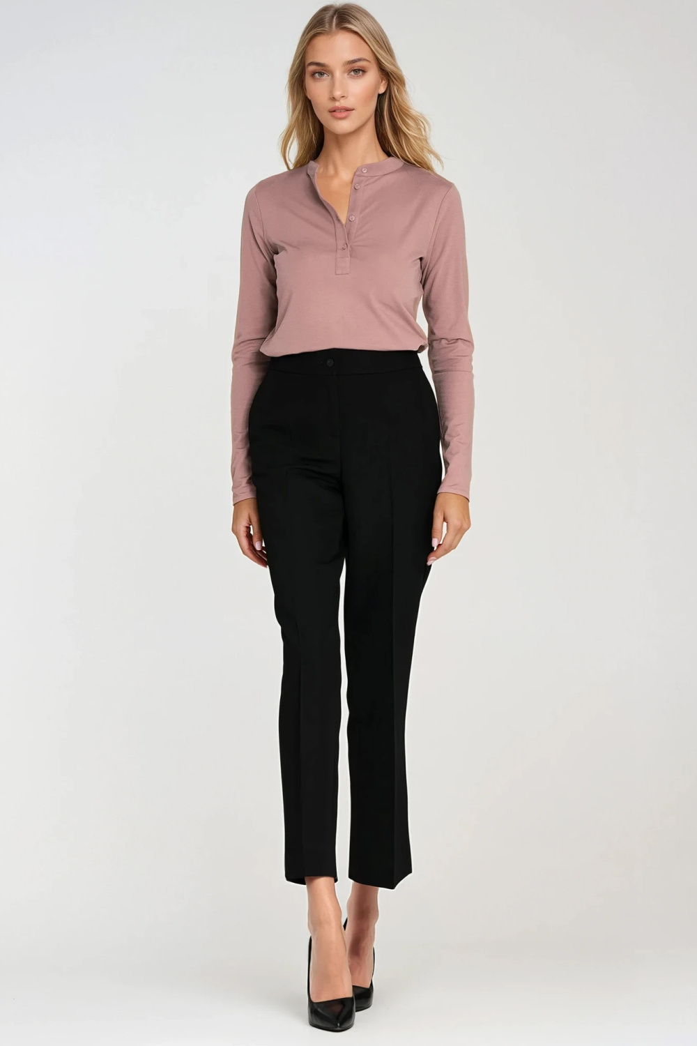 1092040 Women trousers model 217600 Nife