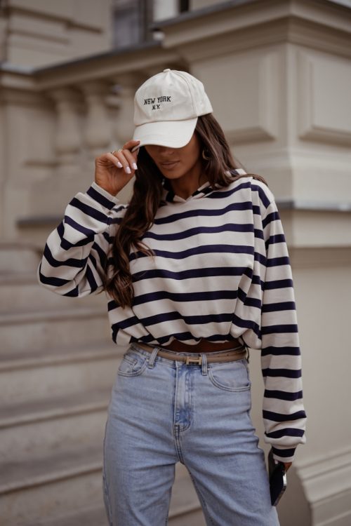 1093853 Sweatshirt model 218183 LaBalancia