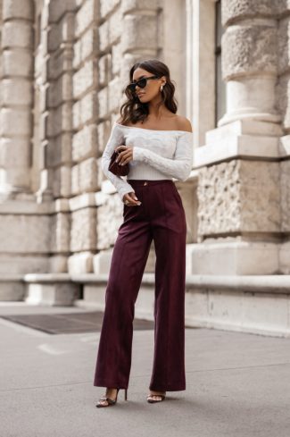 1095067 Women trousers model 218579 LaBalancia