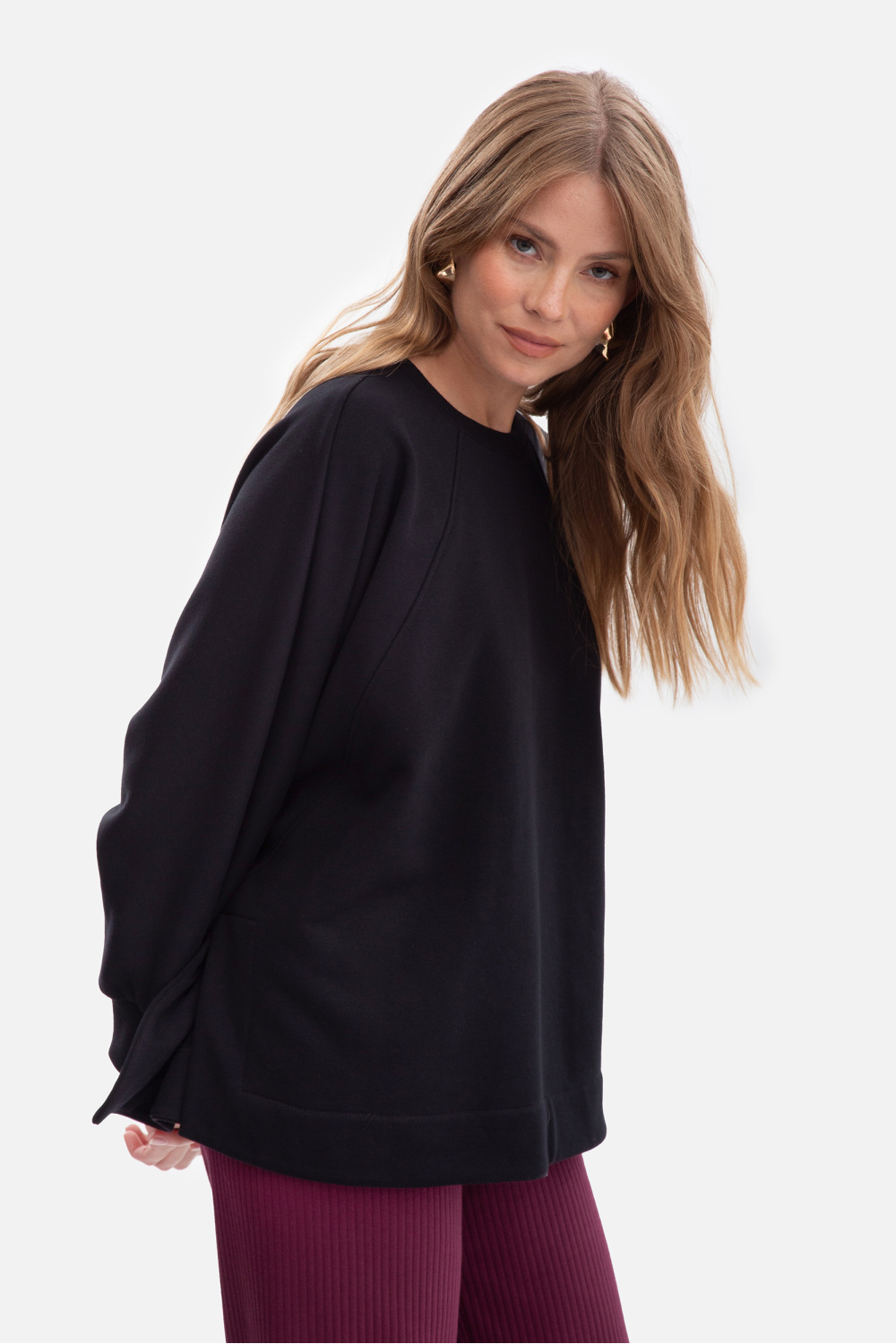 1095255 Sweatshirt model 218641 BeWear