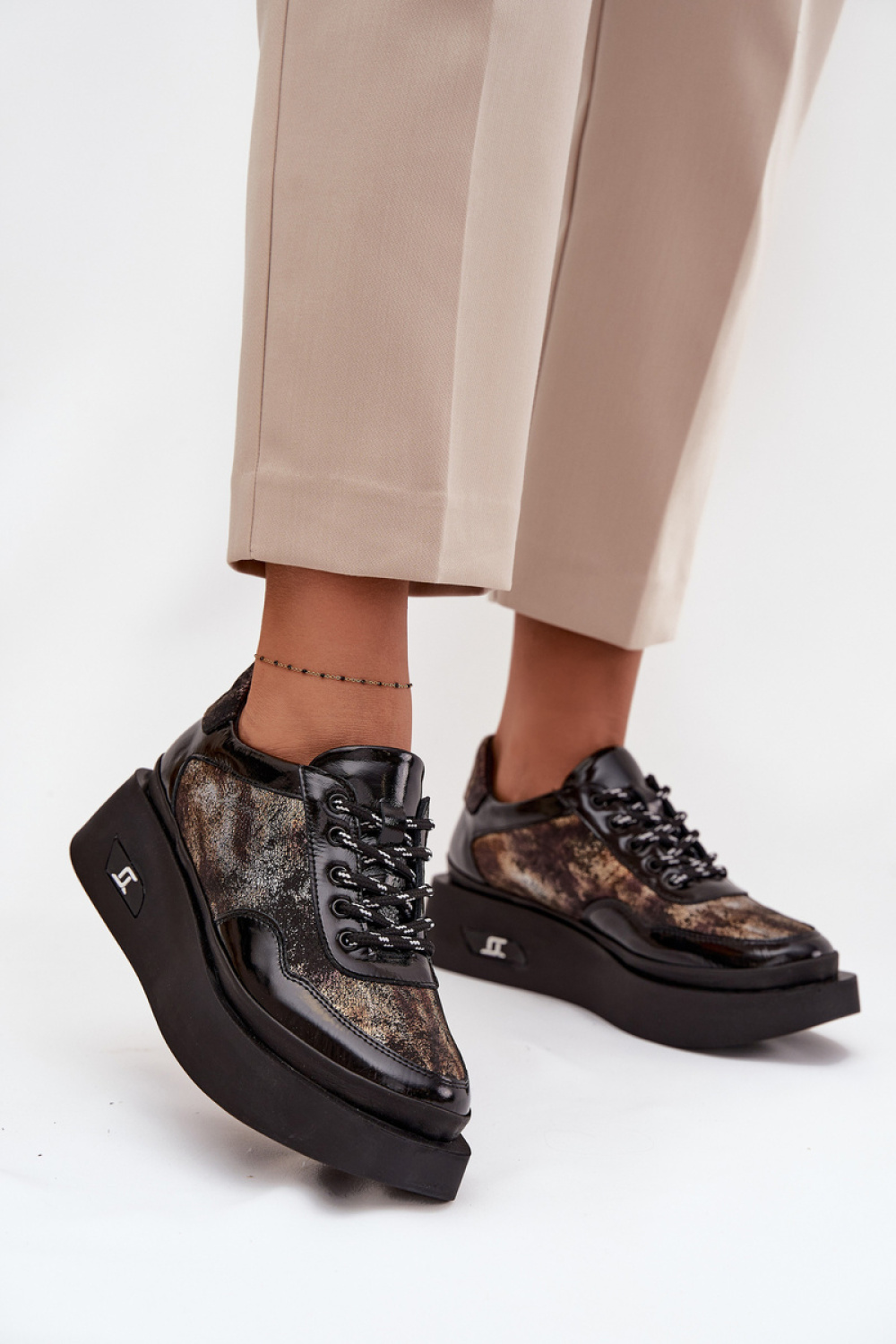 1096624 Platform shoes model 219106 Step in style
