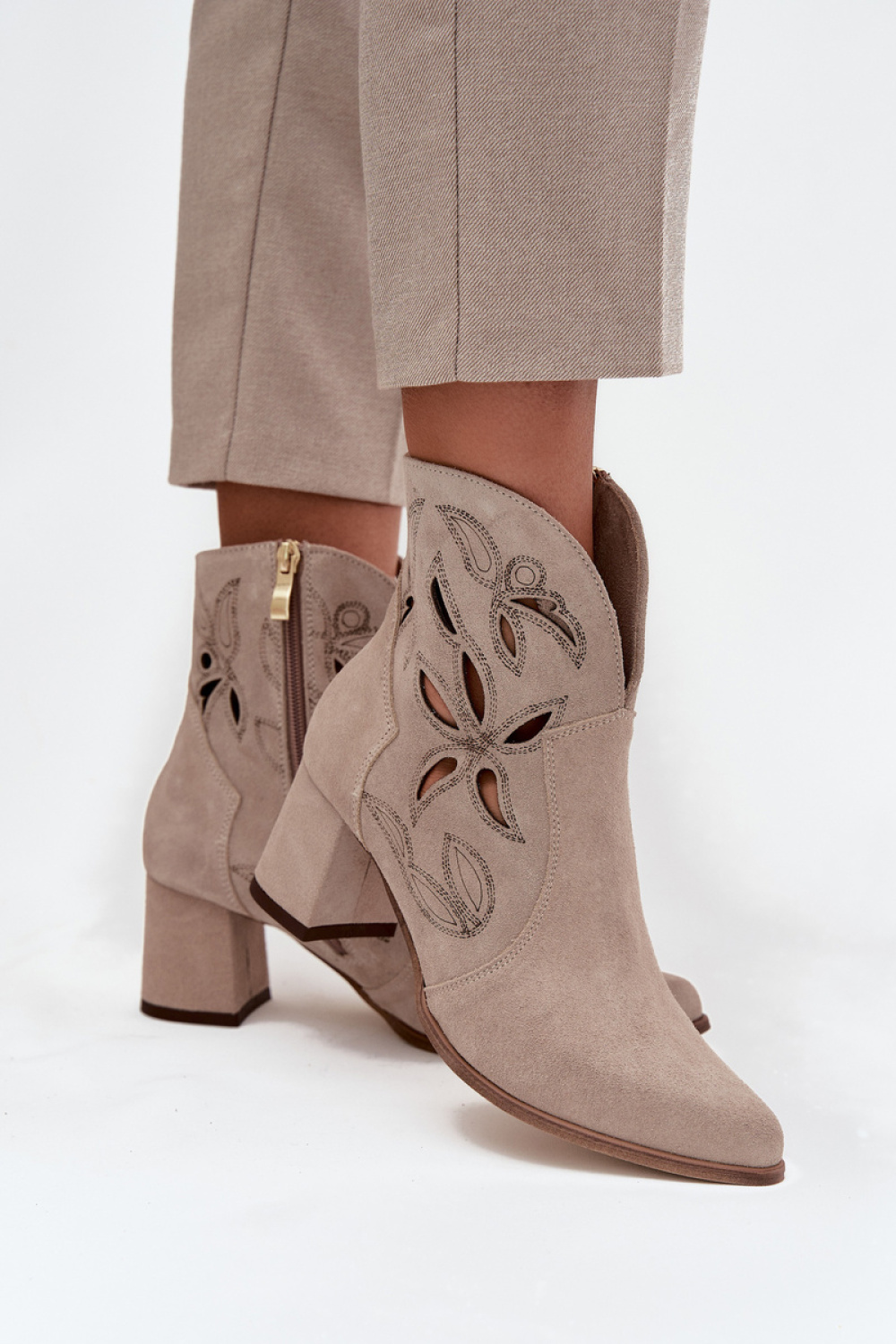 1096698 Heel boots model 219133 Step in style