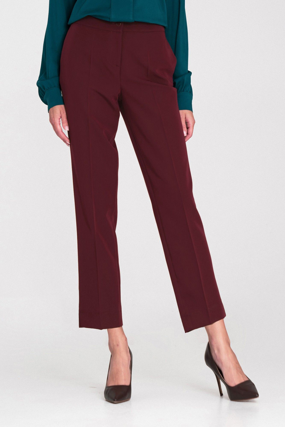 1098719 Women trousers model 219766 Nife