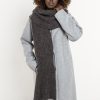 1102010 Shawl model 220841 awama