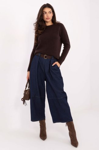1102909 Jeans model 221115 Italy Moda