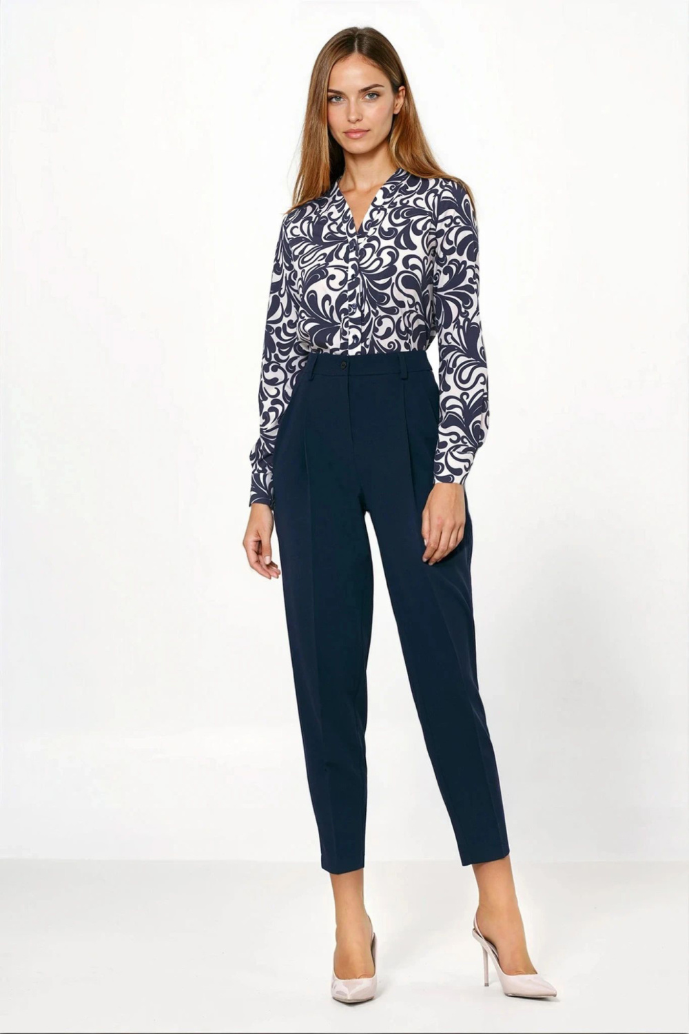 1103233 Women trousers model 221220 Nife