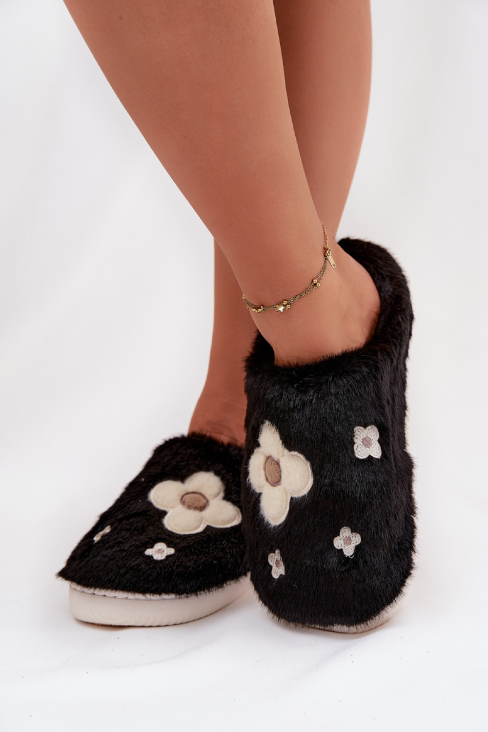 1104194 Slippers model 221505 Step in style