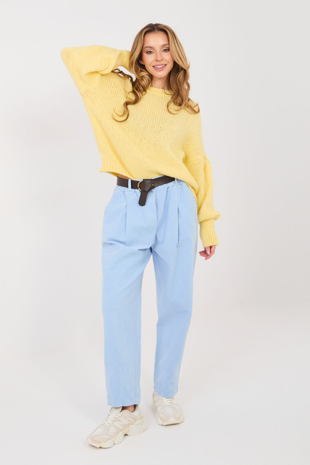 1113954 corduroy trousers model 224381 Italy Moda