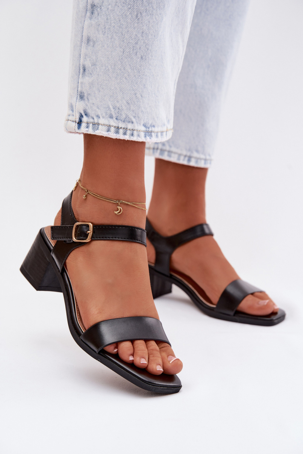 1116361 Heel sandals model 225113 Step in style