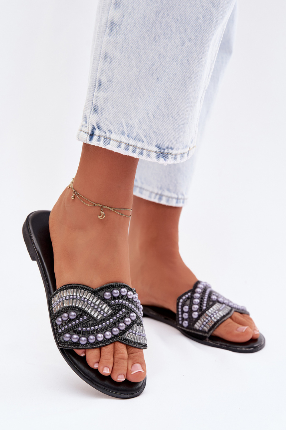 1116388 Flip-flops model 225122 Step in style