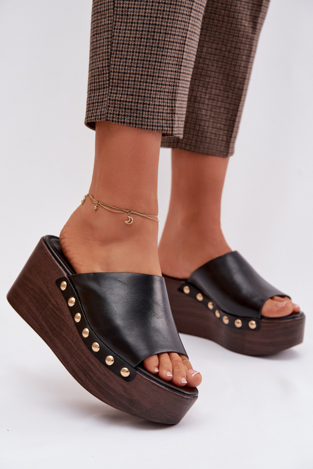 1116406 Buskin model 225128 Step in style
