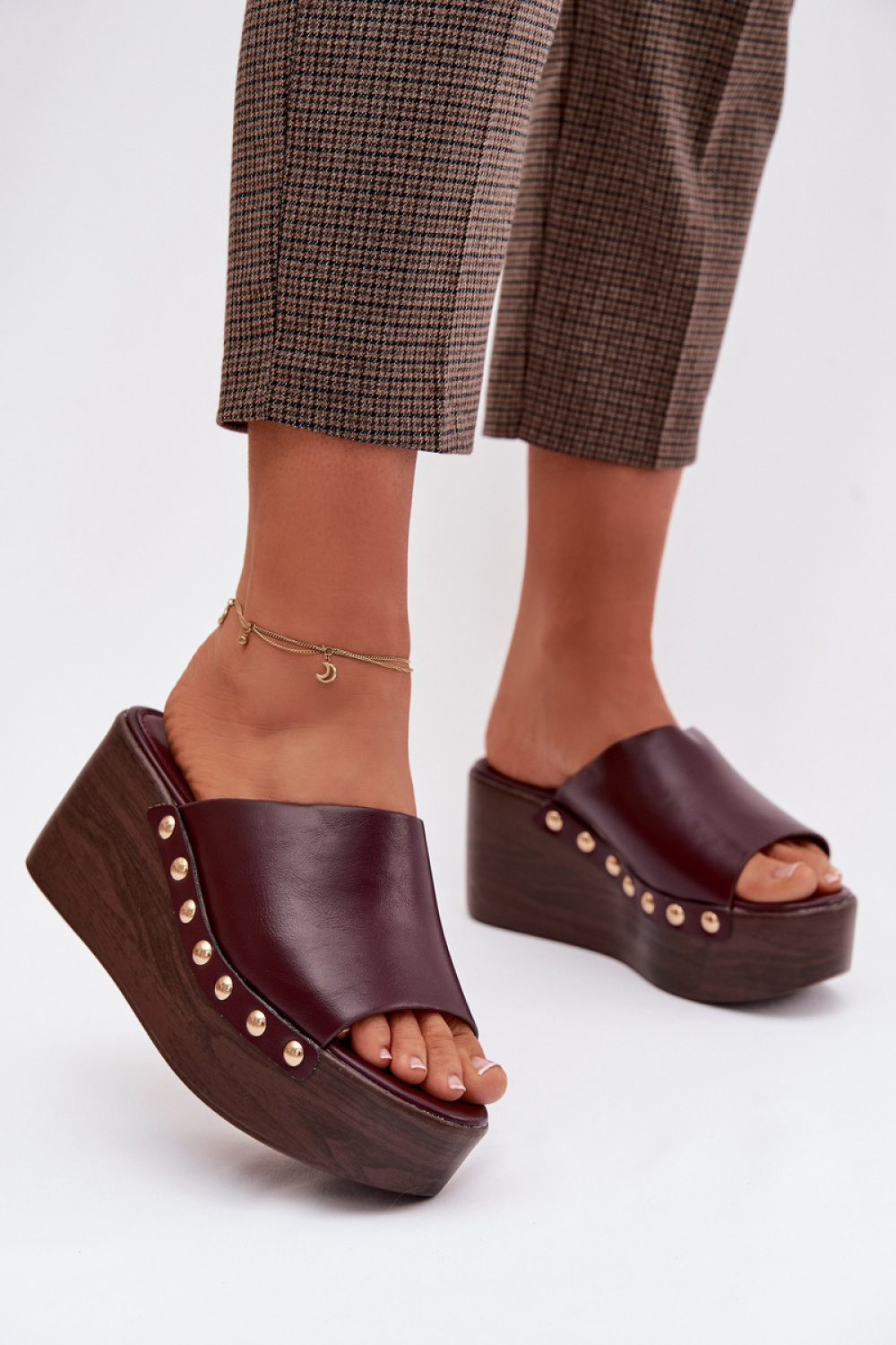 1116408 Buskin model 225129 Step in style