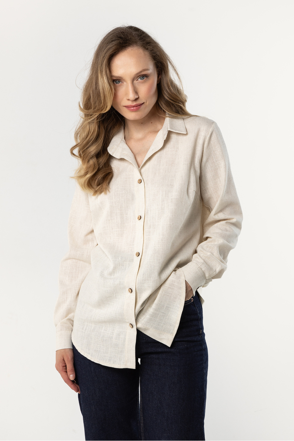 1117007 Long sleeve shirt model 225317 awama