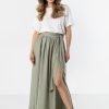 Long skirt model 225331 awama
