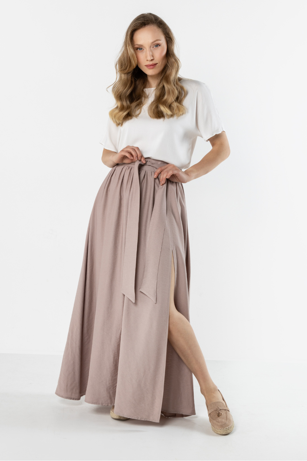 1117061 Long skirt model 225333 awama