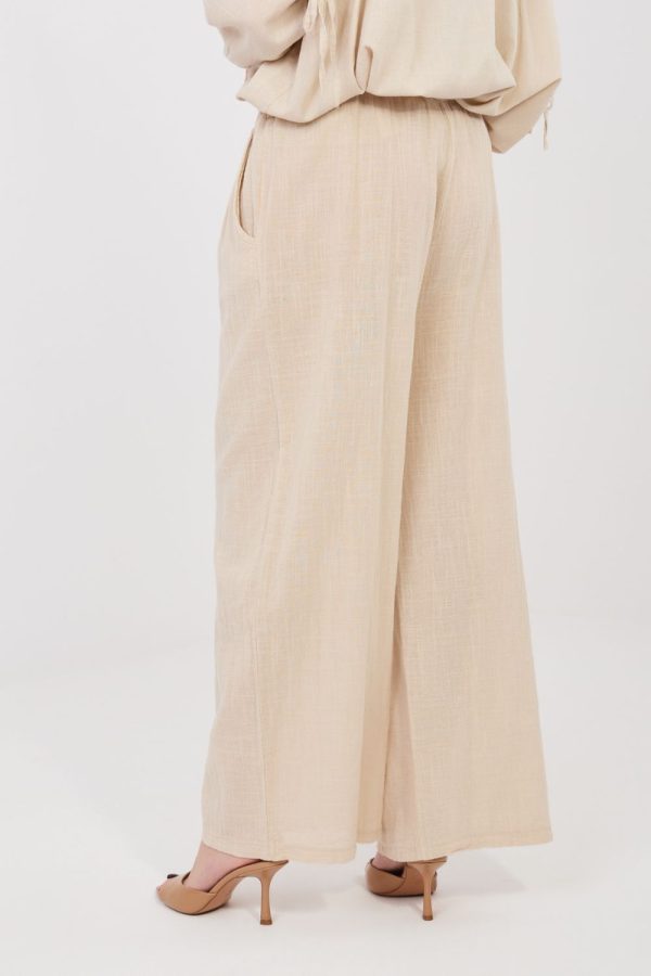 Women trousers model 225494 Italy Moda