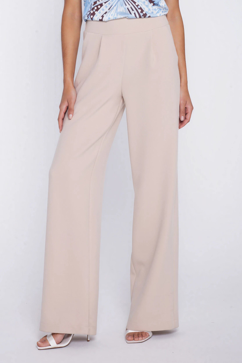 1118684 Women trousers model 225826 Nife