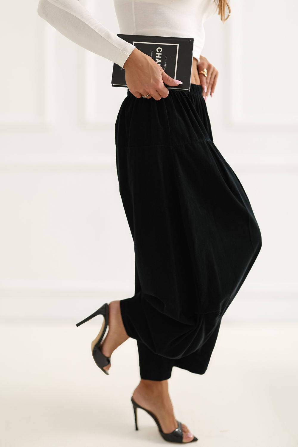 1120670 corduroy trousers model 226453 Italy Moda