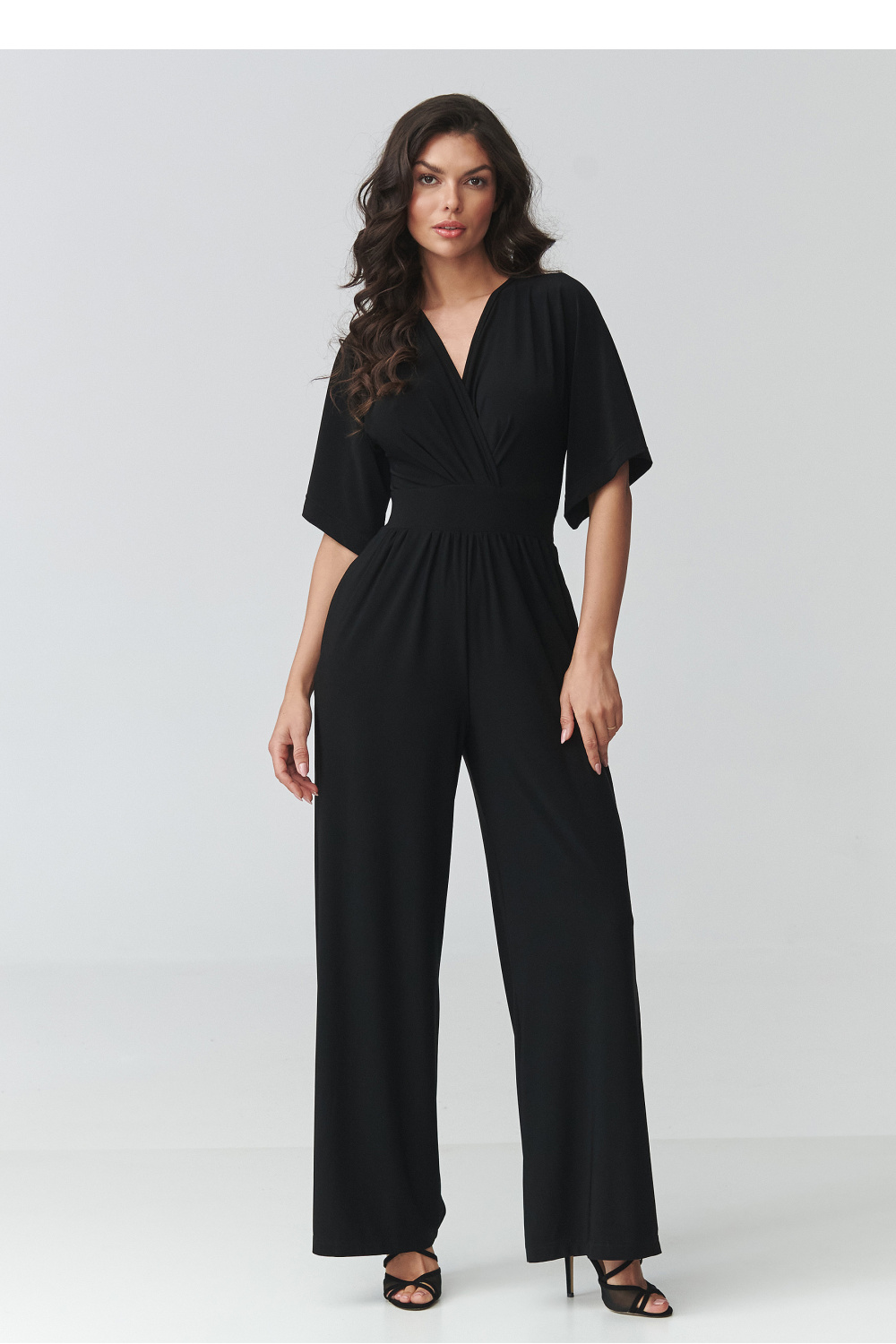1121911 Suit model 226851 Makadamia