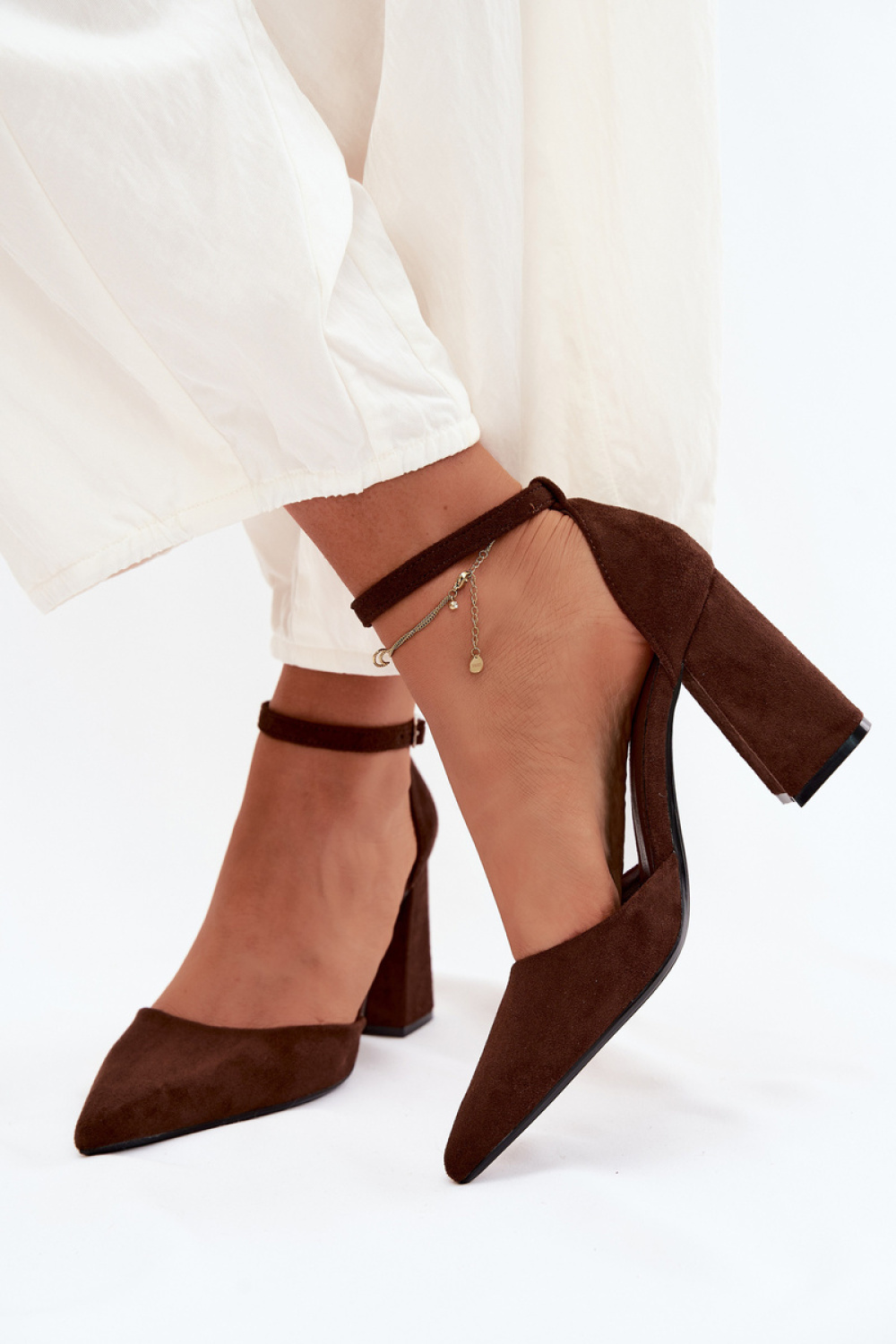 1122836 Block heel pumps model 227162 Step in style