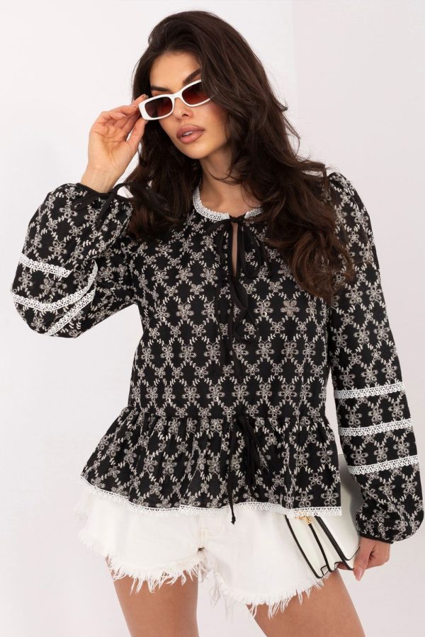 Blouse model 227327 Lakerta
