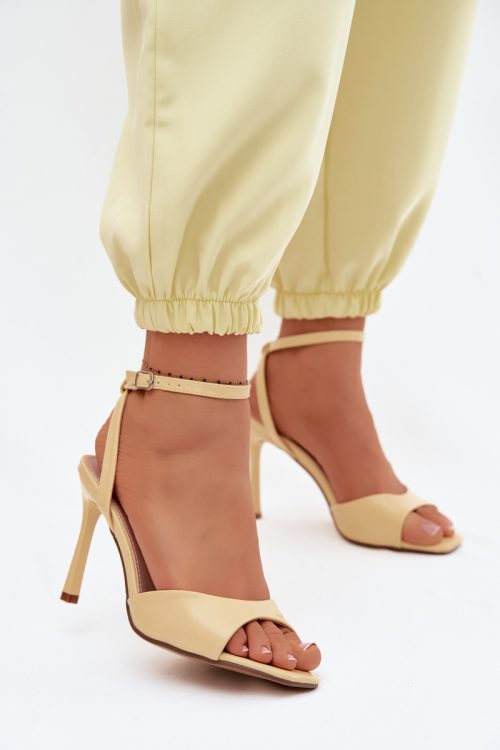 1123701 Heel sandals model 227435 Step in style
