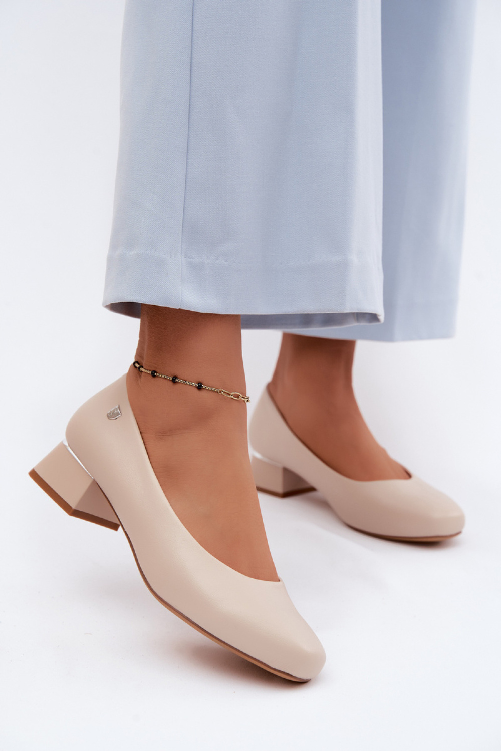 1124852 Heel pumps model 227798 Step in style