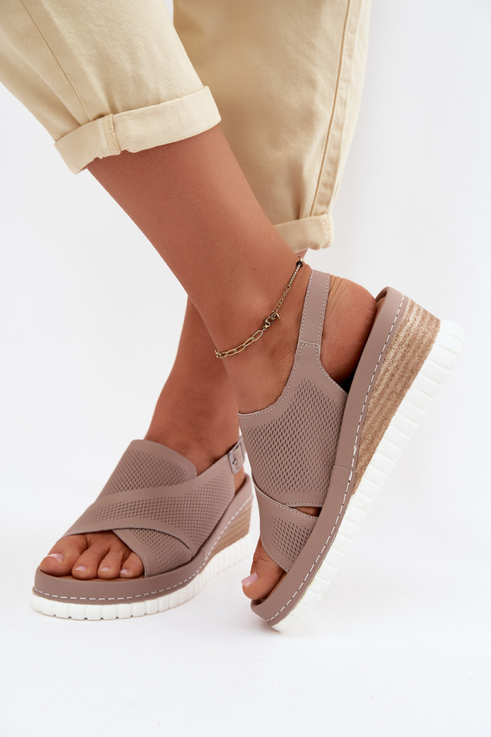 1125193 Buskin model 227897 Step in style
