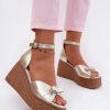 1125247 Buskin model 227916 Step in style