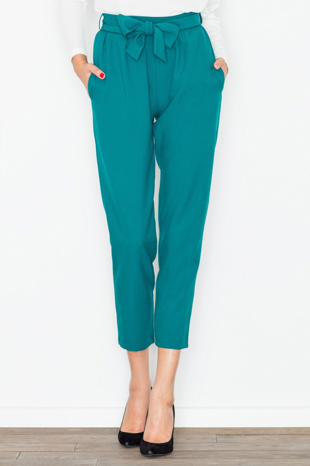 192432 Women trousers model 77114 Figl