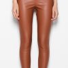 193157 Women trousers model 77395 Venaton