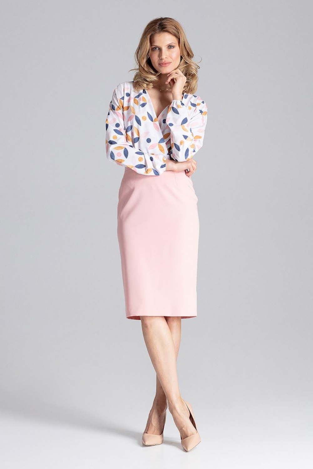 838242 Classic skirt model 129754 Figl