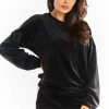 893228 Sweatshirt model 149767 awama