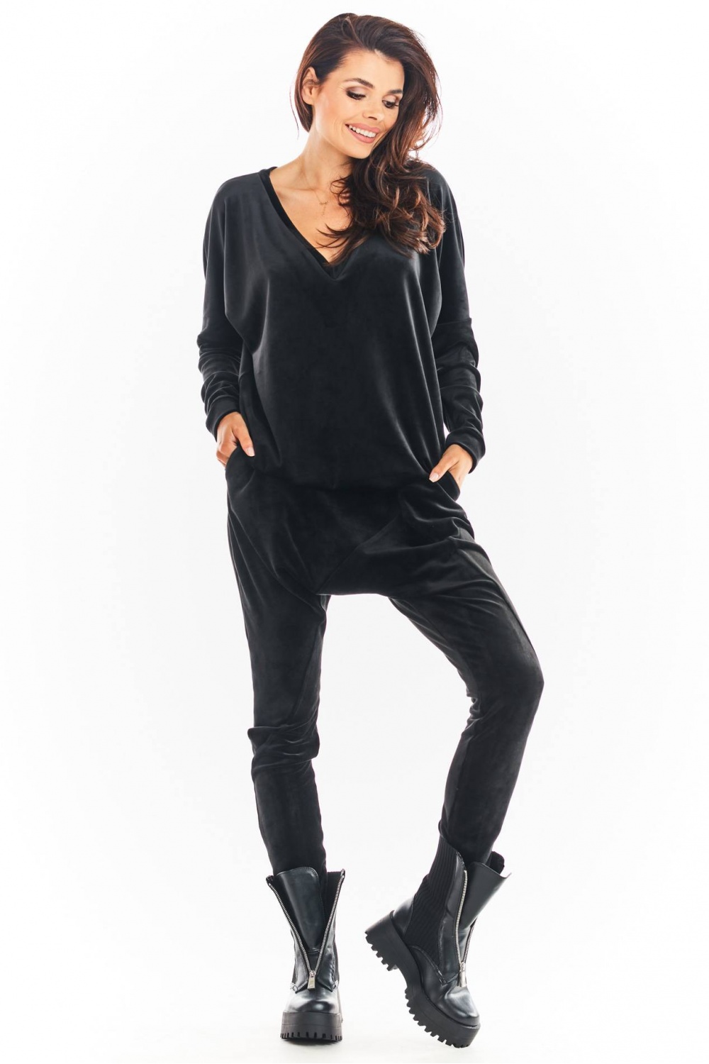 893263 Tracksuit trousers model 149776 awama