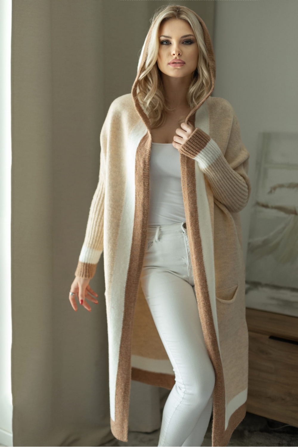 953389 Cardigan model 171313 PeeKaBoo