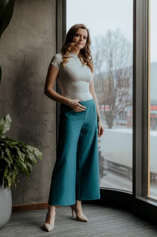 969766 Women trousers model 176699 Tessita