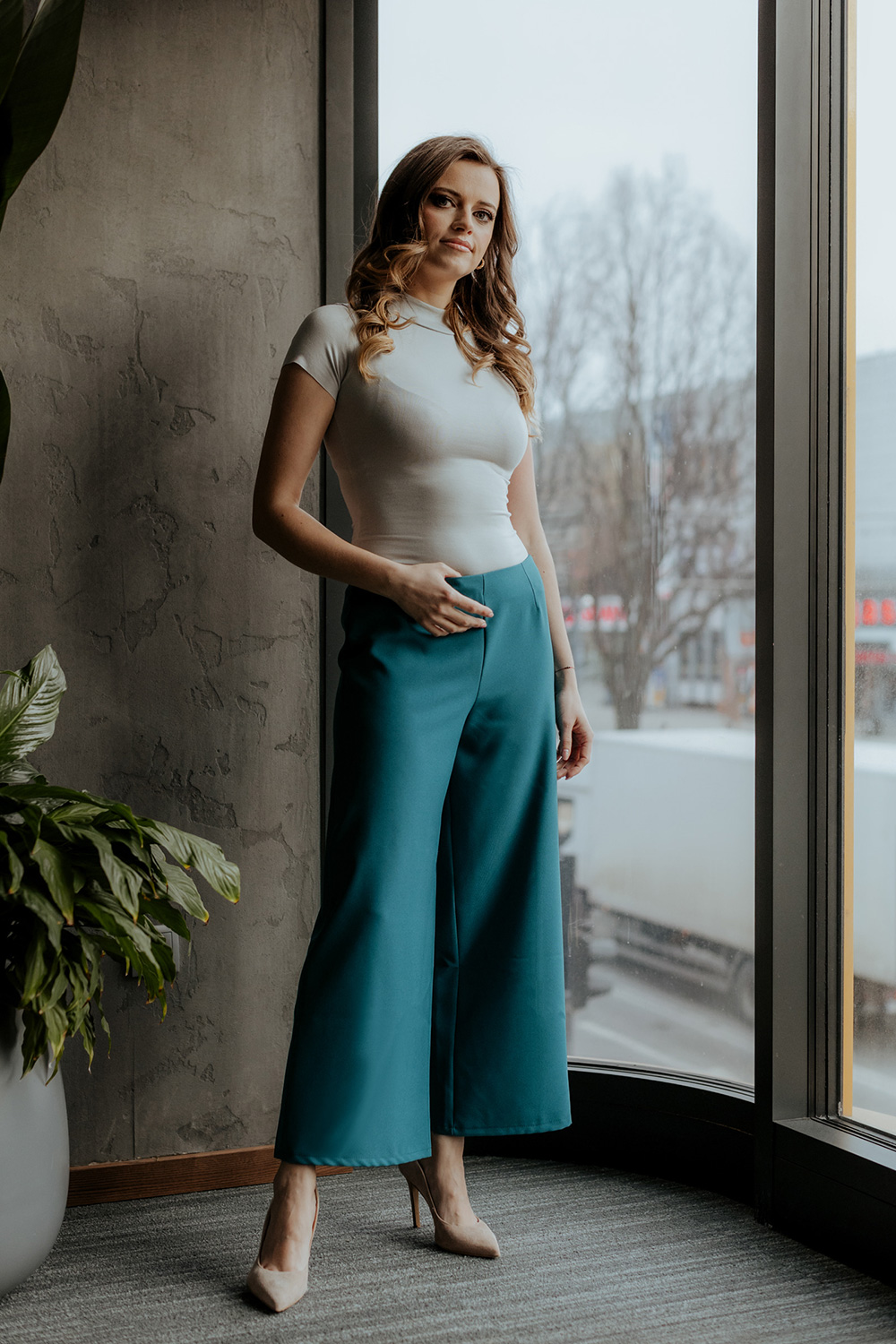 969766 Women trousers model 176699 Tessita