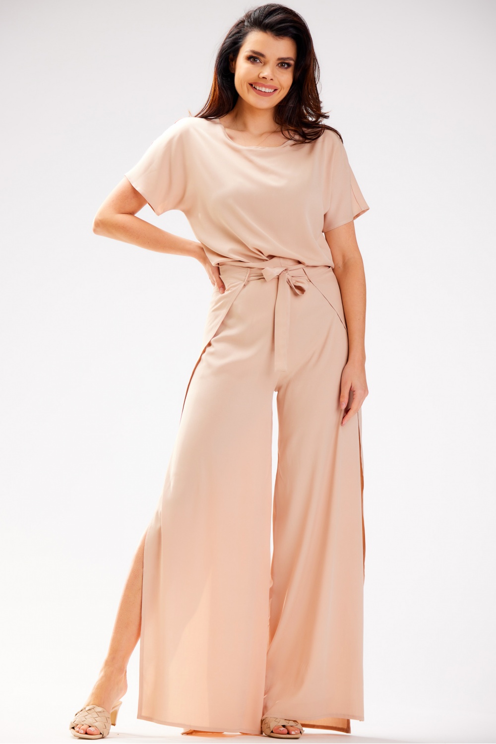 982506 Women trousers model 181097 awama