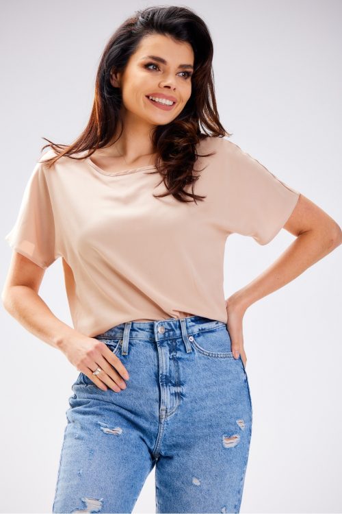 982518 Blouse model 181101 awama
