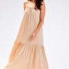 982699 Daydress model 181108 awama