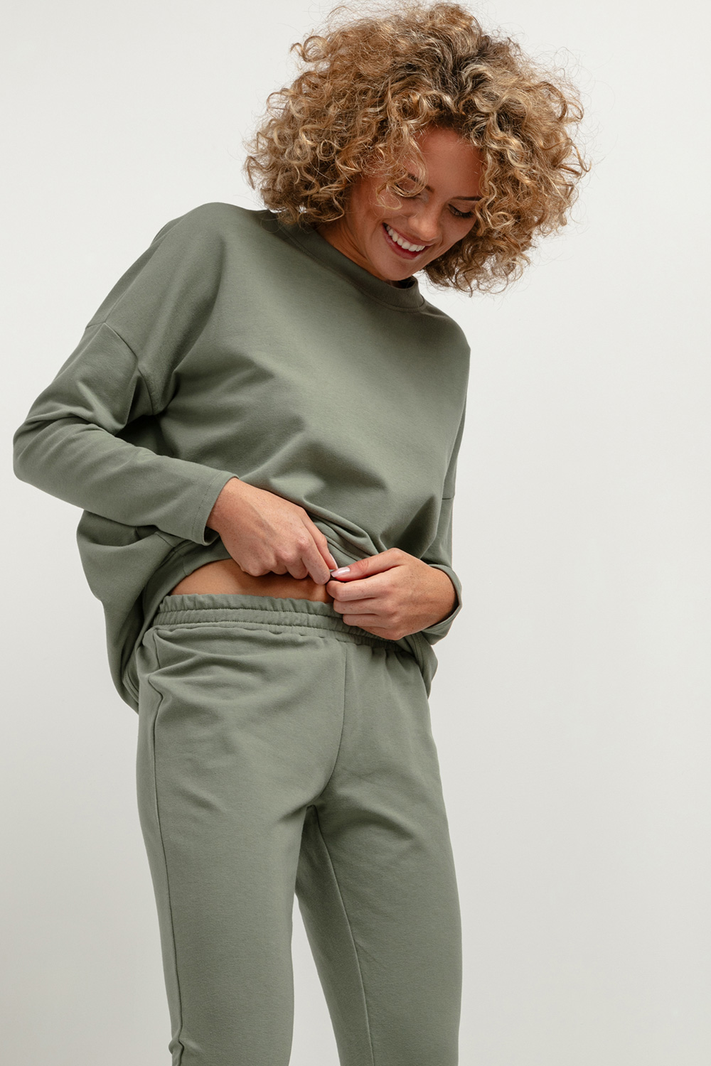 988654 Sweatshirt model 183215 Tessita