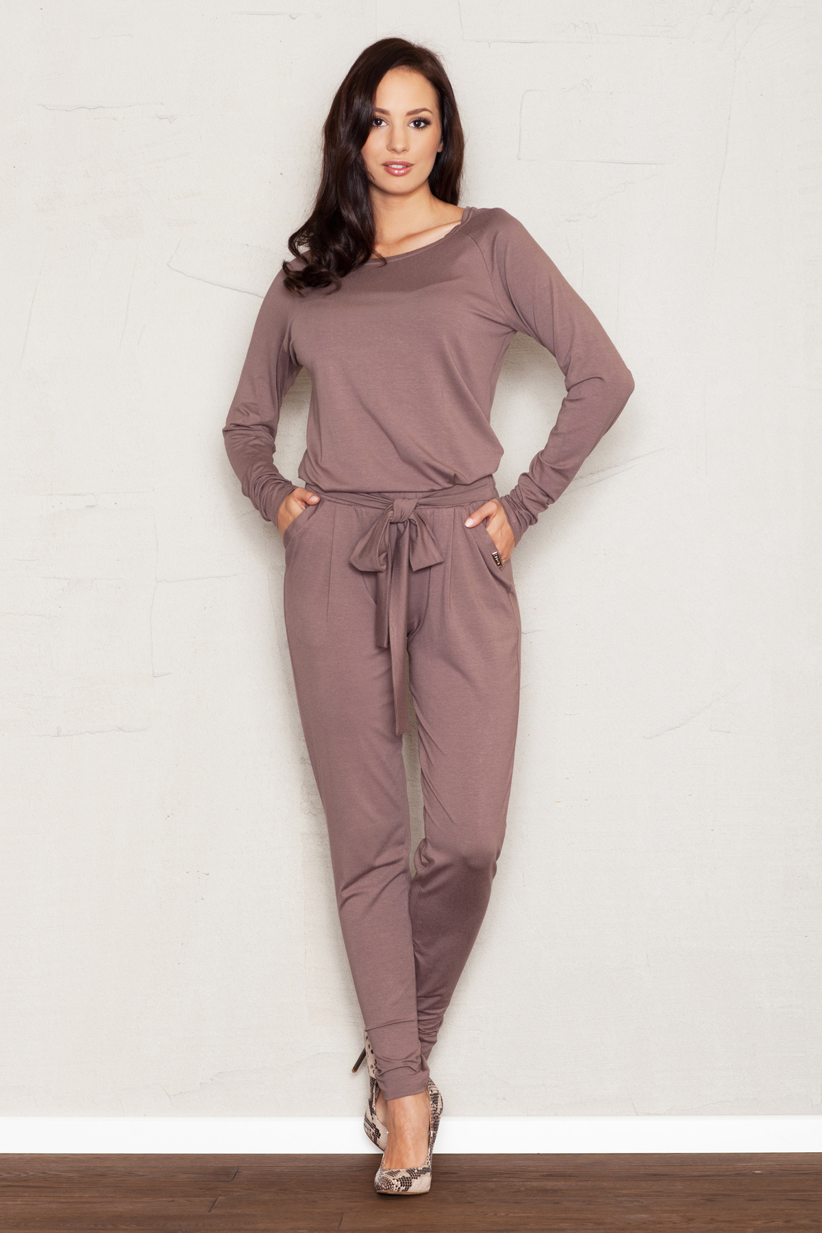 99024 Women trousers model 43922 Figl