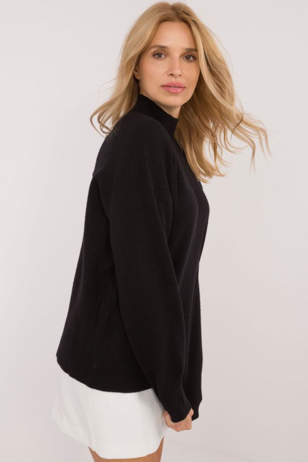 black Jumper model 200428 Sublevel
