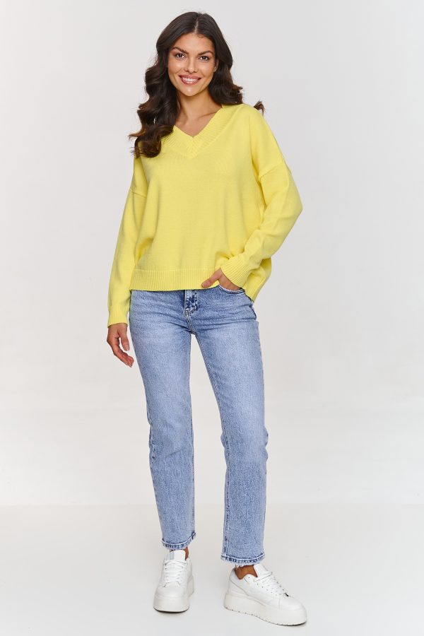 yellow Jumper model 209724 Makadamia