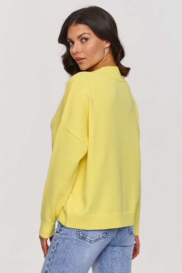 yellow Jumper model 209724 Makadamia