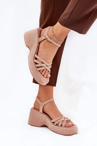 1068336 Buskin model 209914 Step in style